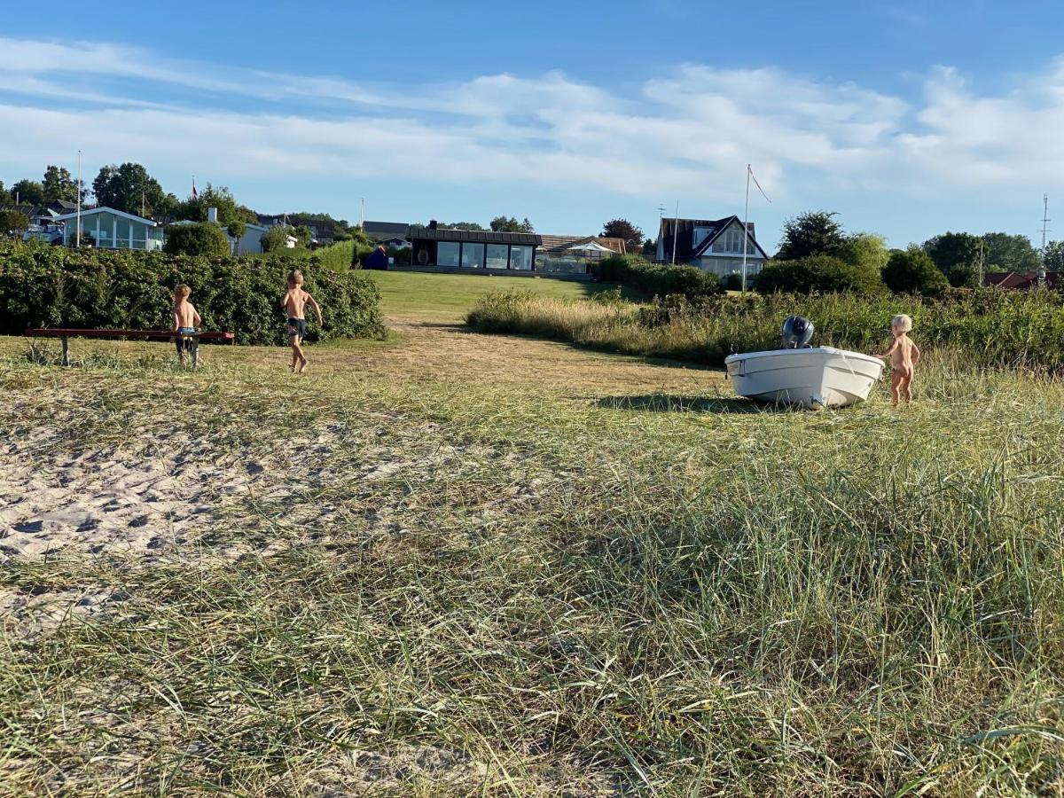 Strandhuset. Asperup Extérieur photo